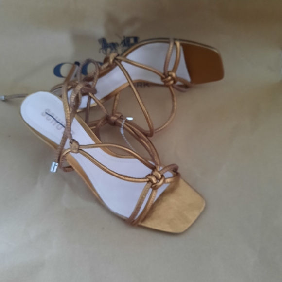 New SCHTUZ Belize Strappy Tie Sandals - Picture 4 of 7